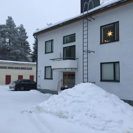 Karhuhovi